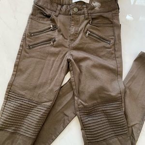 Like New Moss Green Zara Jeans w/ Details